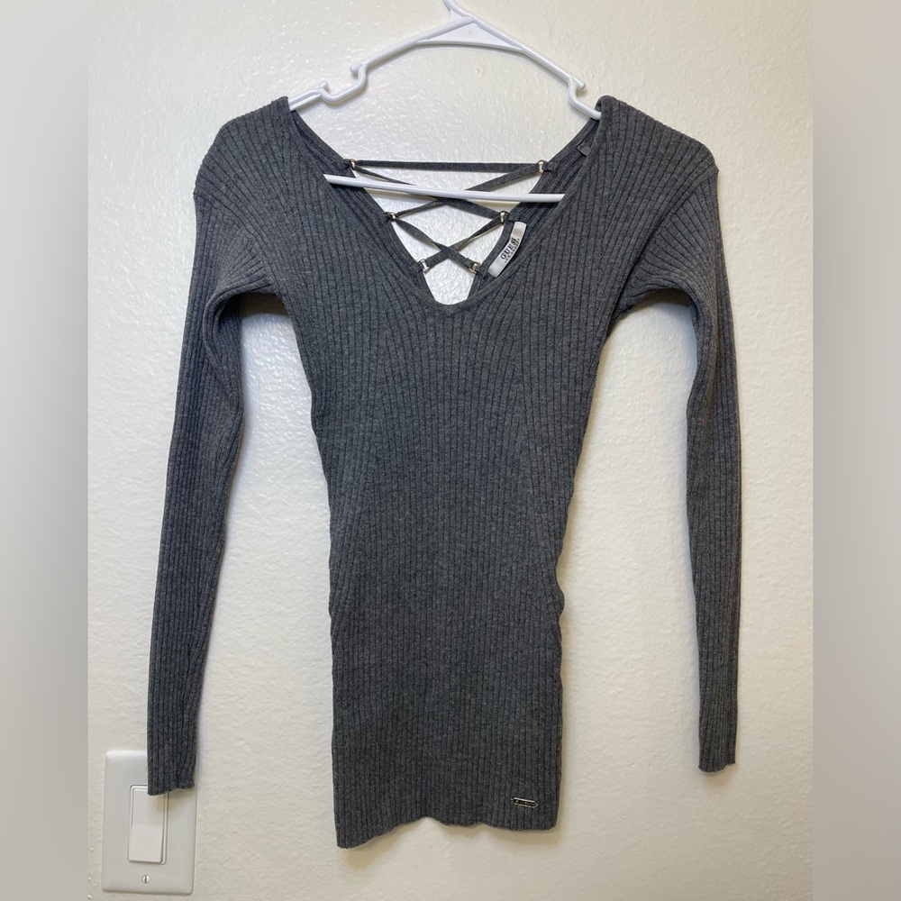 Guess Women’s Gray Ribbed V-Neck‎ Long Sleeve Open Back Top Size M
